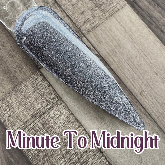Minute To Midnight Nail Dip Powder